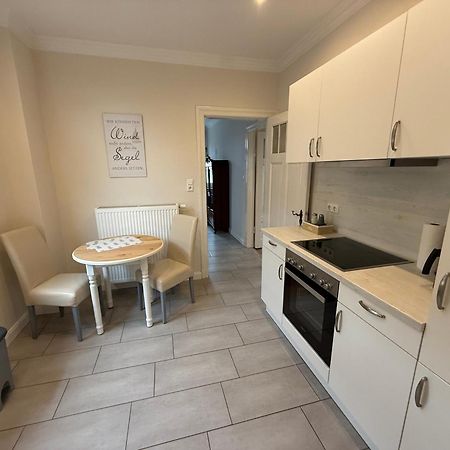 Ferienwohnung „Opa'S Tohuus“Mit Fahrraedern, Husum Хузум Экстерьер фото