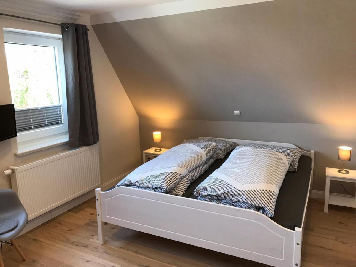 Ferienwohnung „Opa'S Tohuus“Mit Fahrraedern, Husum Хузум Экстерьер фото